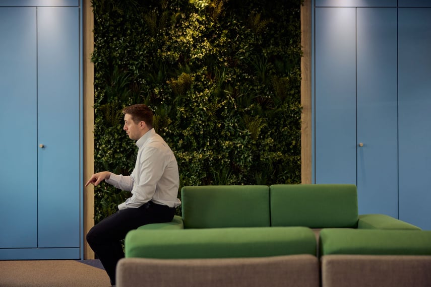 SmartSearch_OfficeLifestyle_Feb25_185 1